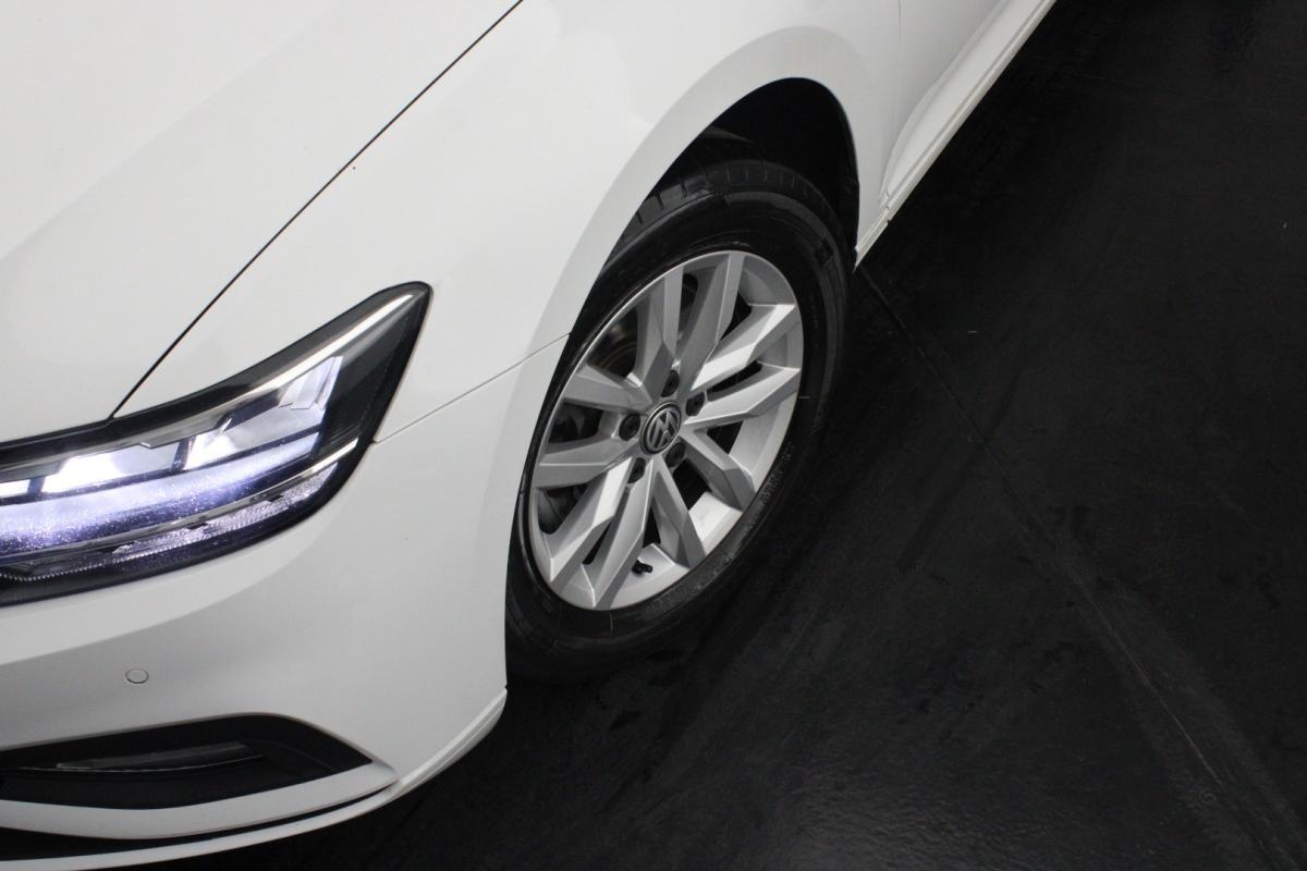 volkswagen-passat-variant-2019-diesel-1968cc