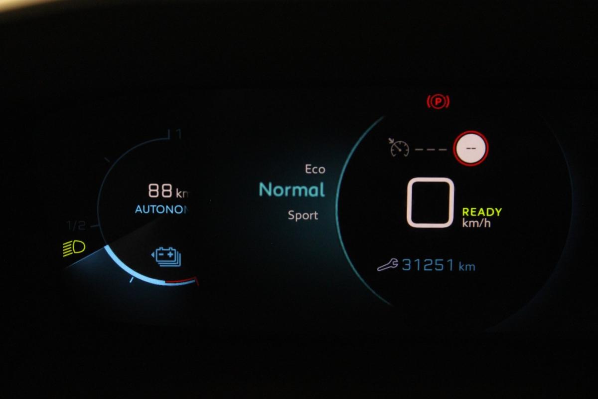 peugeot-2008-2022-eletrico-0cc
