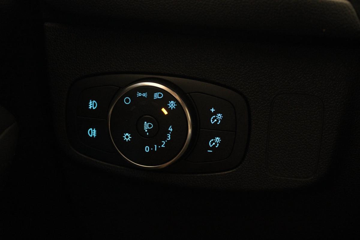 ford-focus-2022-diesel-1499cc