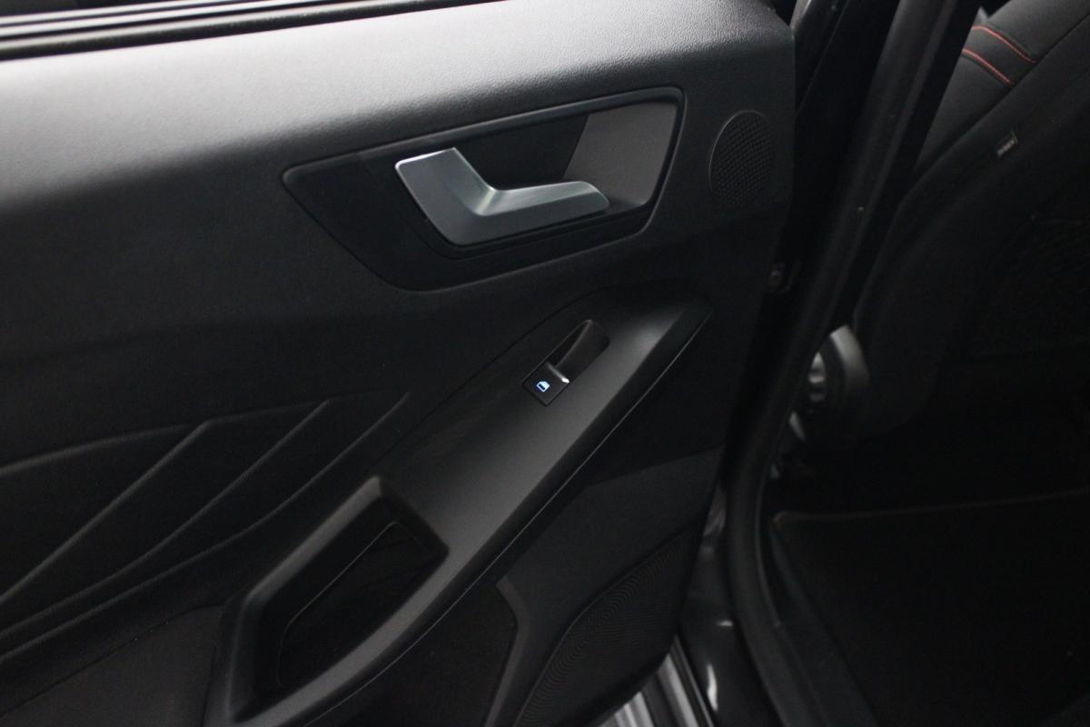 ford-focus-2022-diesel-1499cc