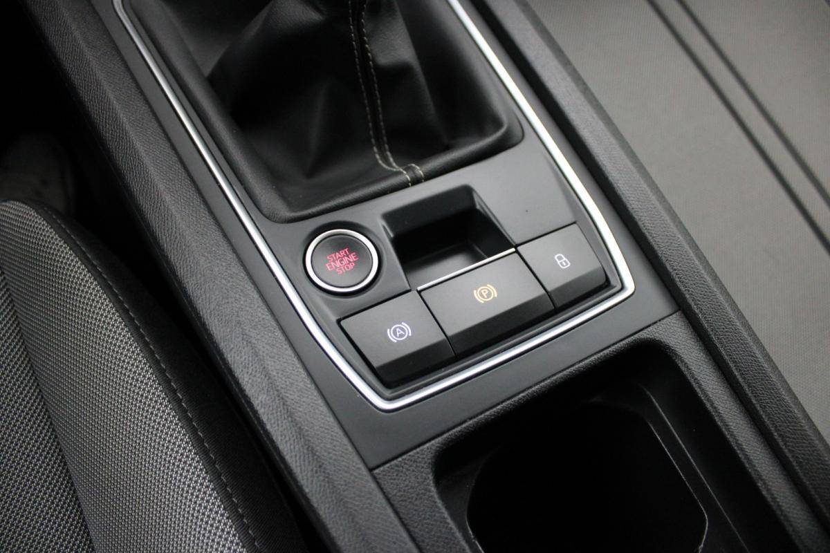 seat-leon-1-0-tsi-2022-gasolina-999cc