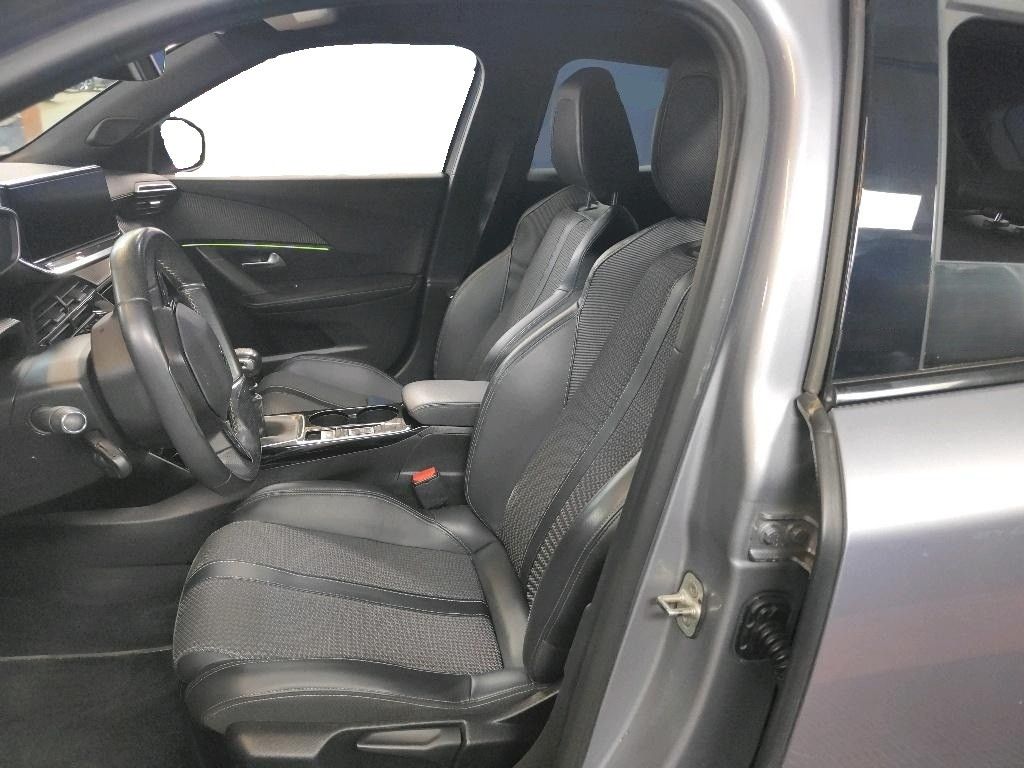 peugeot-2008-2021-diesel-1499cc