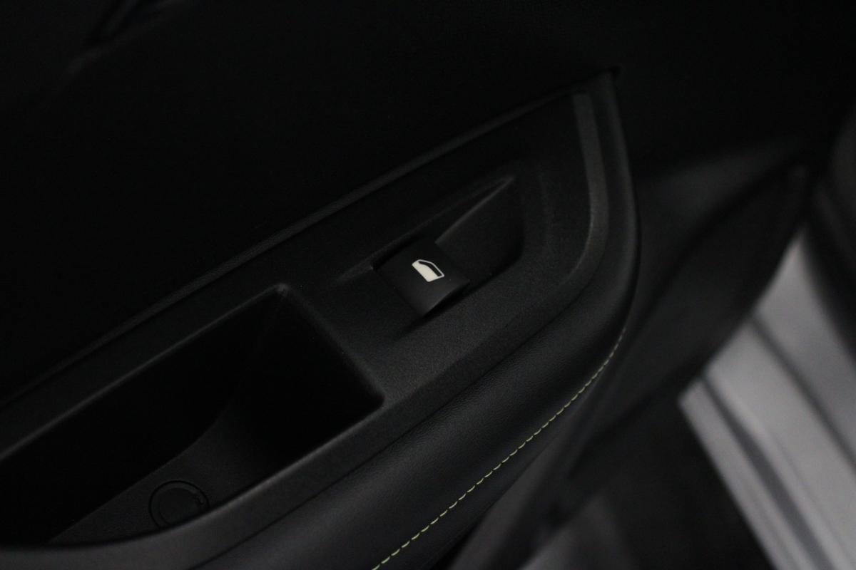 peugeot-2008-2021-diesel-1499cc