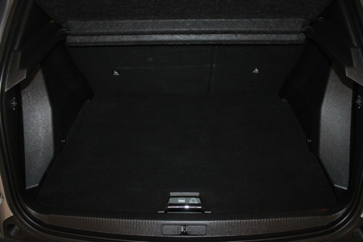 peugeot-2008-2021-diesel-1499cc