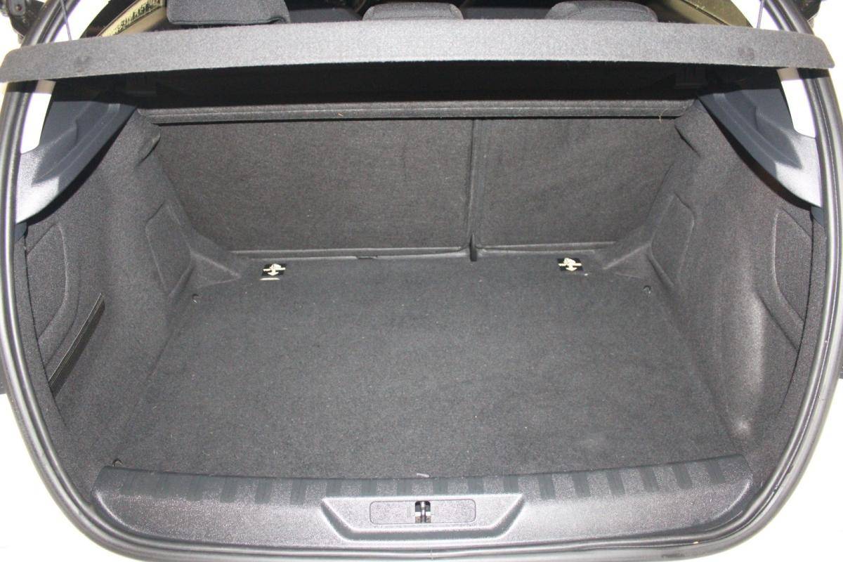 peugeot-308-2019-diesel-1499cc