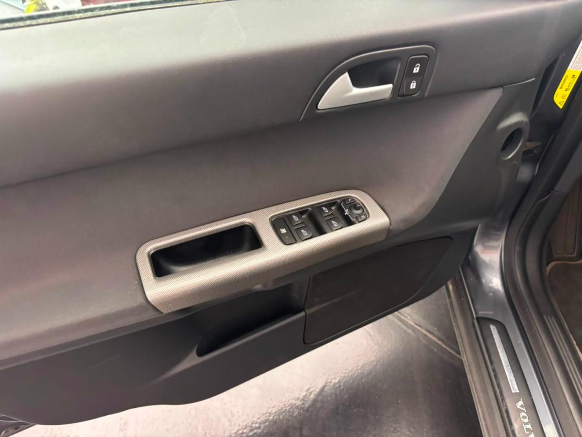 volvo-v50-2007-diesel-1560cc
