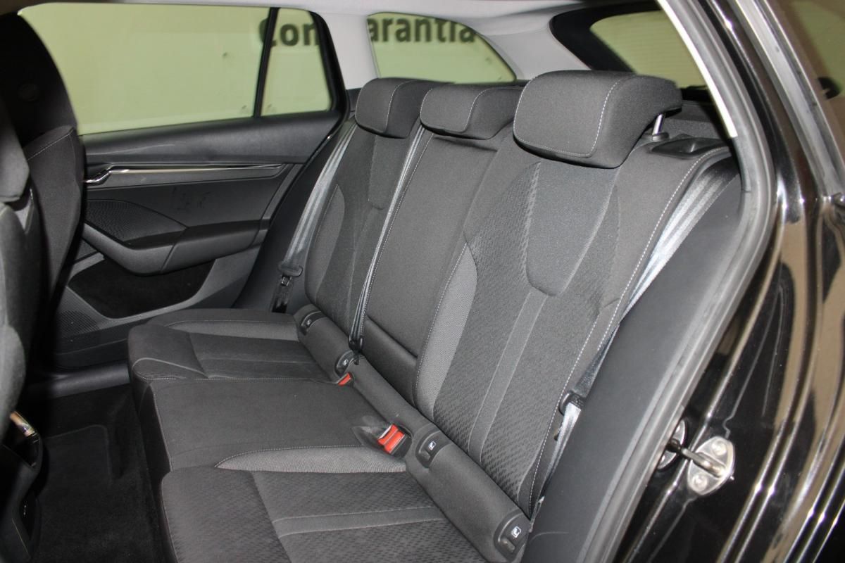 skoda-octavia-break-2021-hibrido-a-gasolina-1395cc