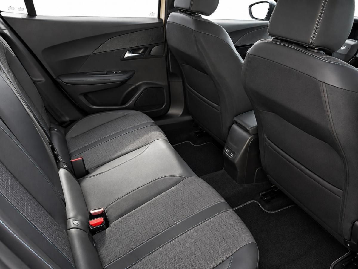 peugeot-2008-2023-eletrico-0cc