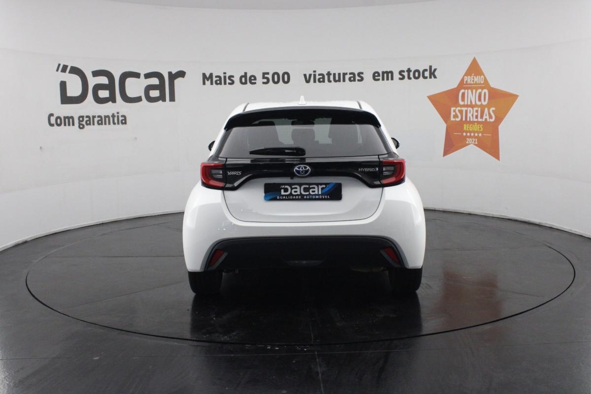 toyota-yaris-2021-hibrido-a-gasolina-1490cc
