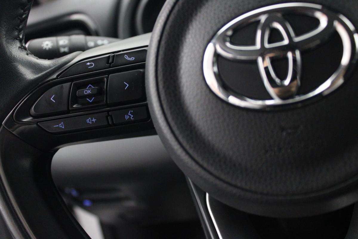 toyota-yaris-2021-hibrido-a-gasolina-1490cc