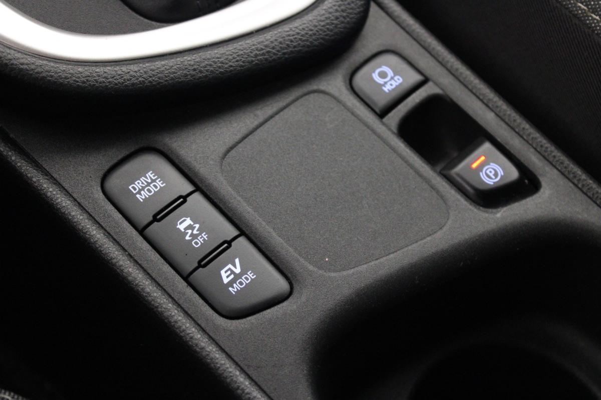 toyota-yaris-2021-hibrido-a-gasolina-1490cc