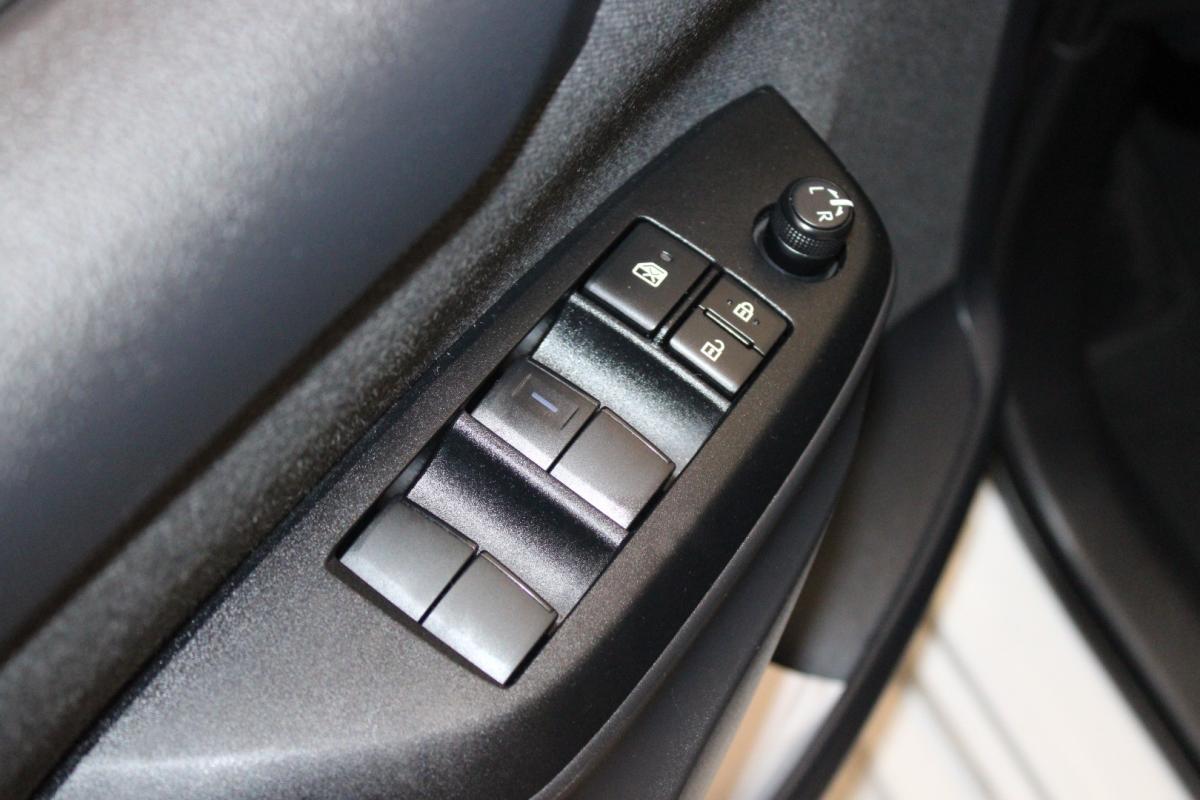 toyota-yaris-2021-hibrido-a-gasolina-1490cc