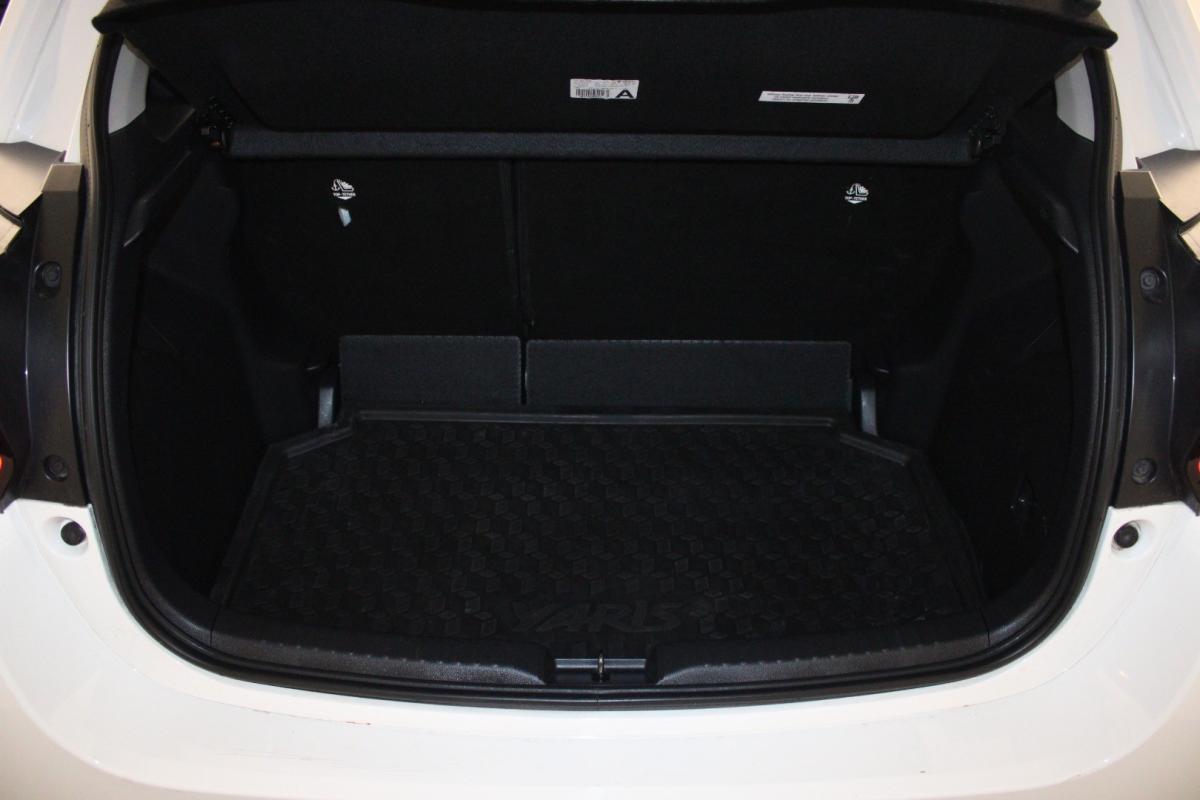 toyota-yaris-2021-hibrido-a-gasolina-1490cc