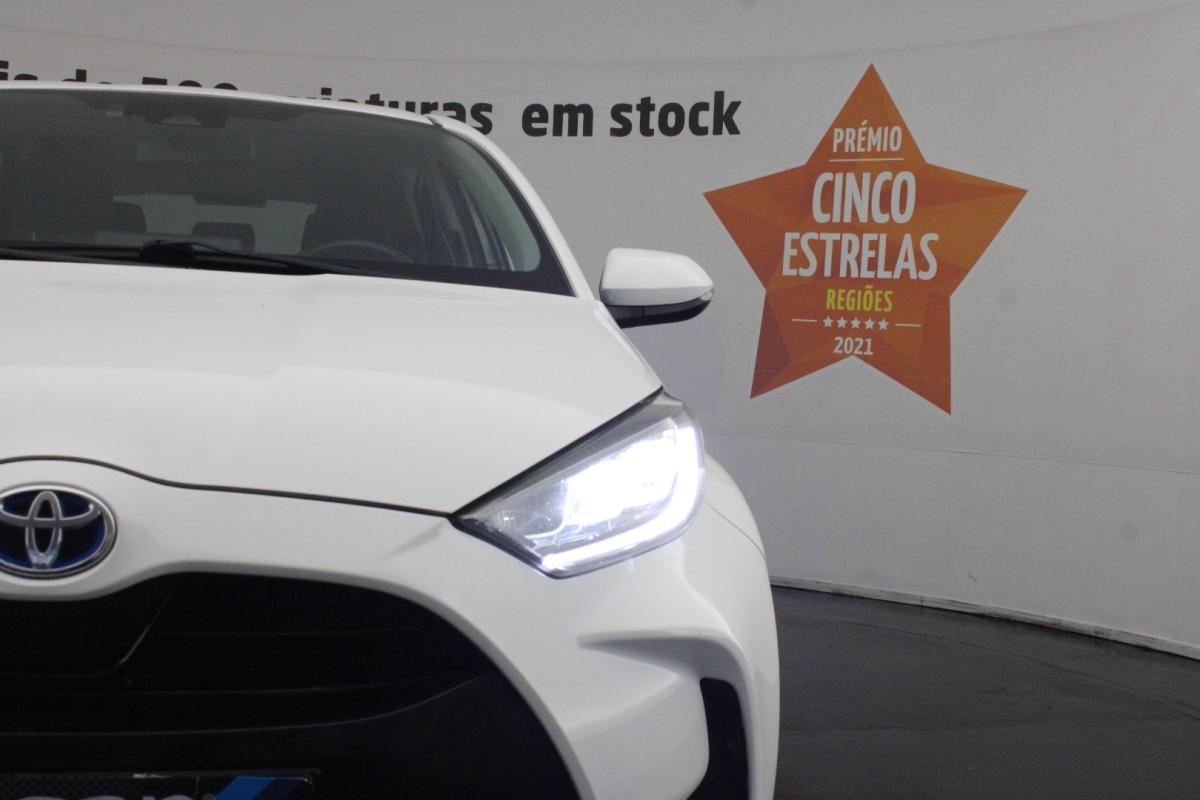 toyota-yaris-2021-hibrido-a-gasolina-1490cc