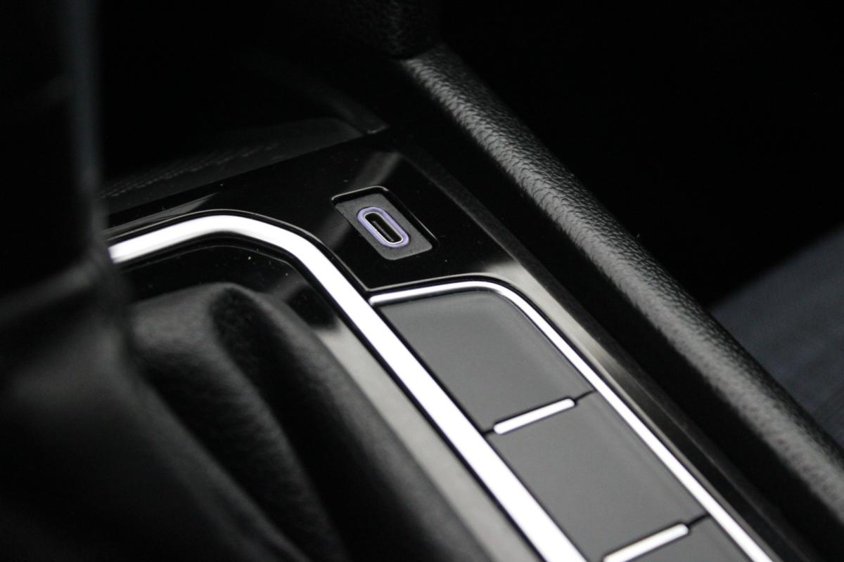 volkswagen-passat-variant-2020-hibrido-a-gasolina-1395cc