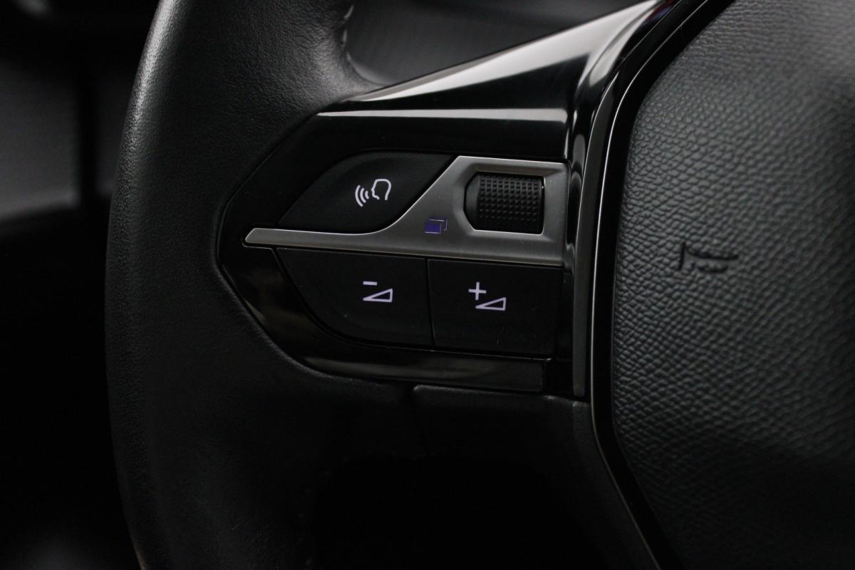 peugeot-208-2022-diesel-1499cc