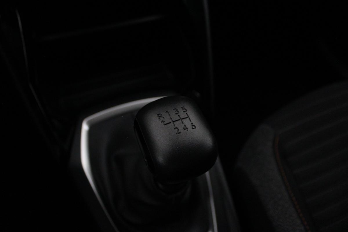 peugeot-208-2022-diesel-1499cc