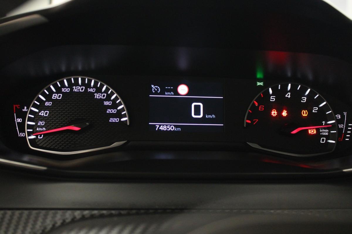 peugeot-208-2022-diesel-1499cc
