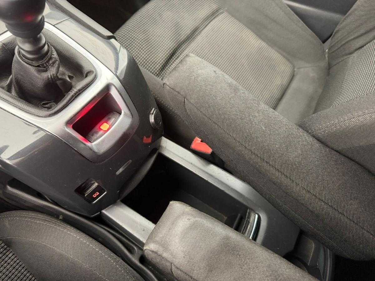 peugeot-5008-2010-diesel-1560cc