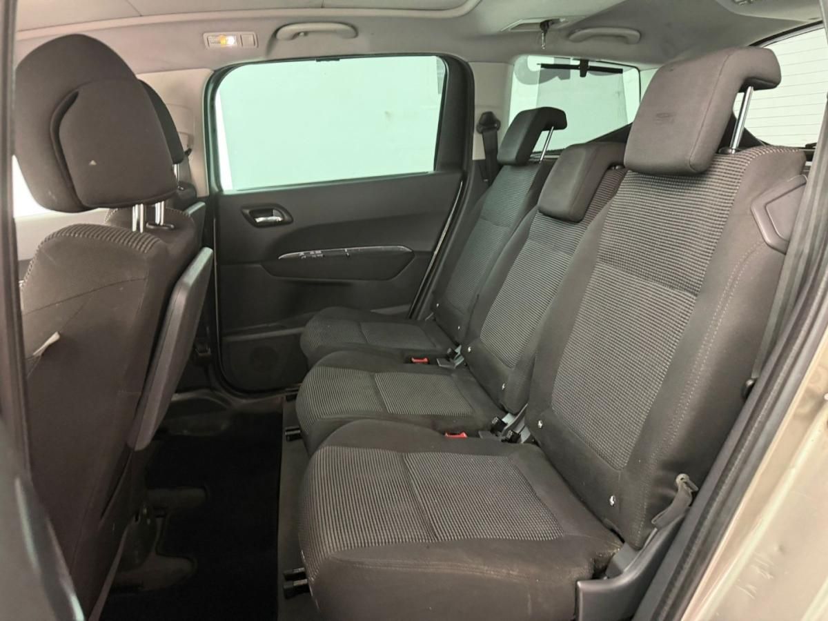 peugeot-5008-2010-diesel-1560cc