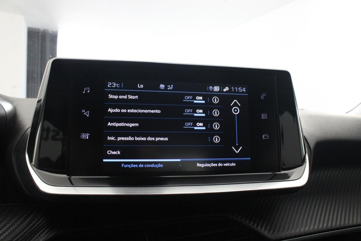 peugeot-2008-2021-diesel-1499cc