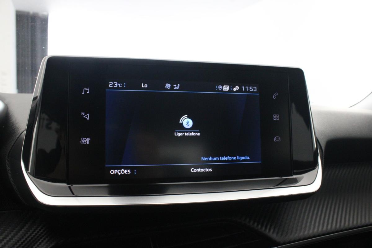 peugeot-2008-2021-diesel-1499cc