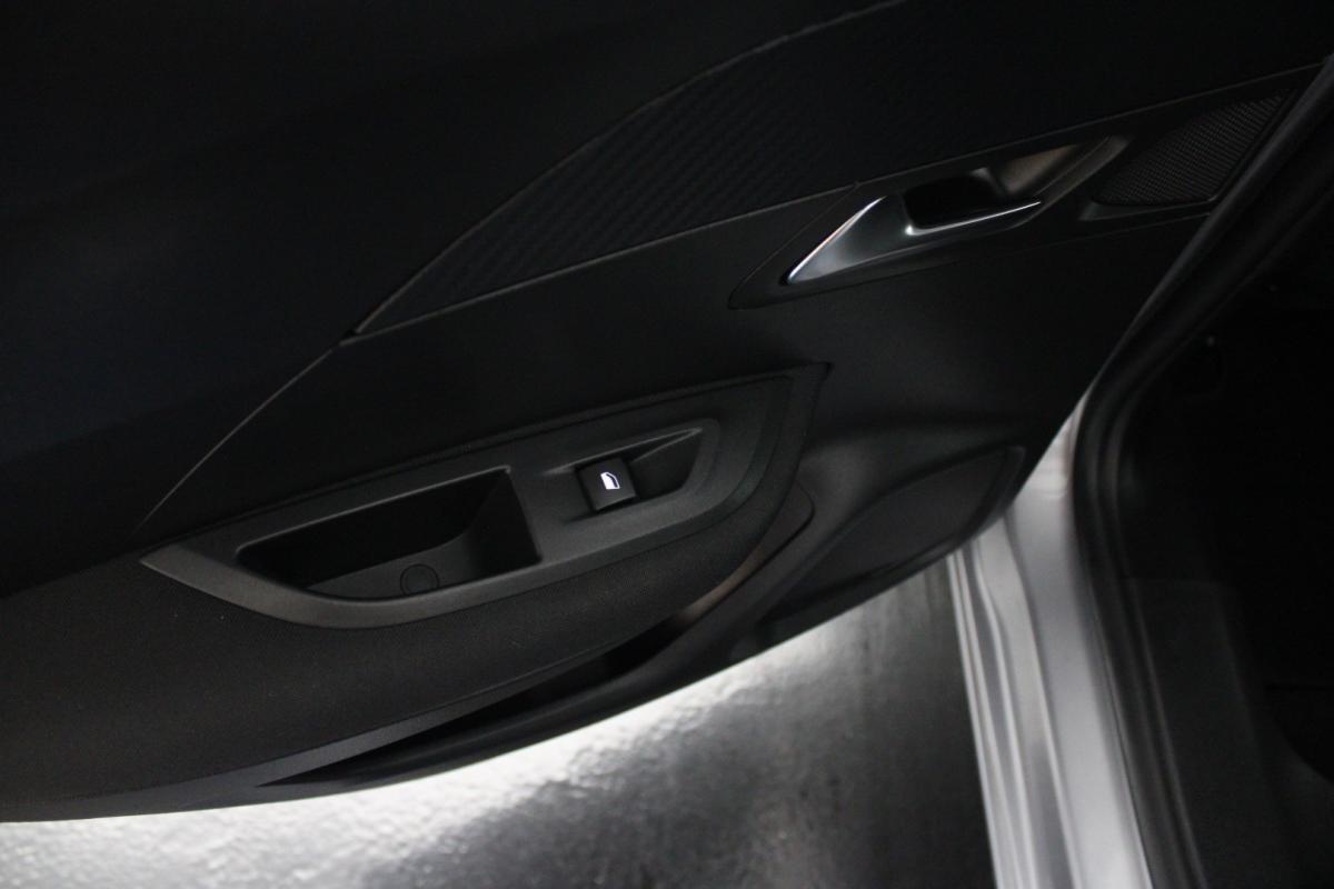 peugeot-2008-2021-diesel-1499cc