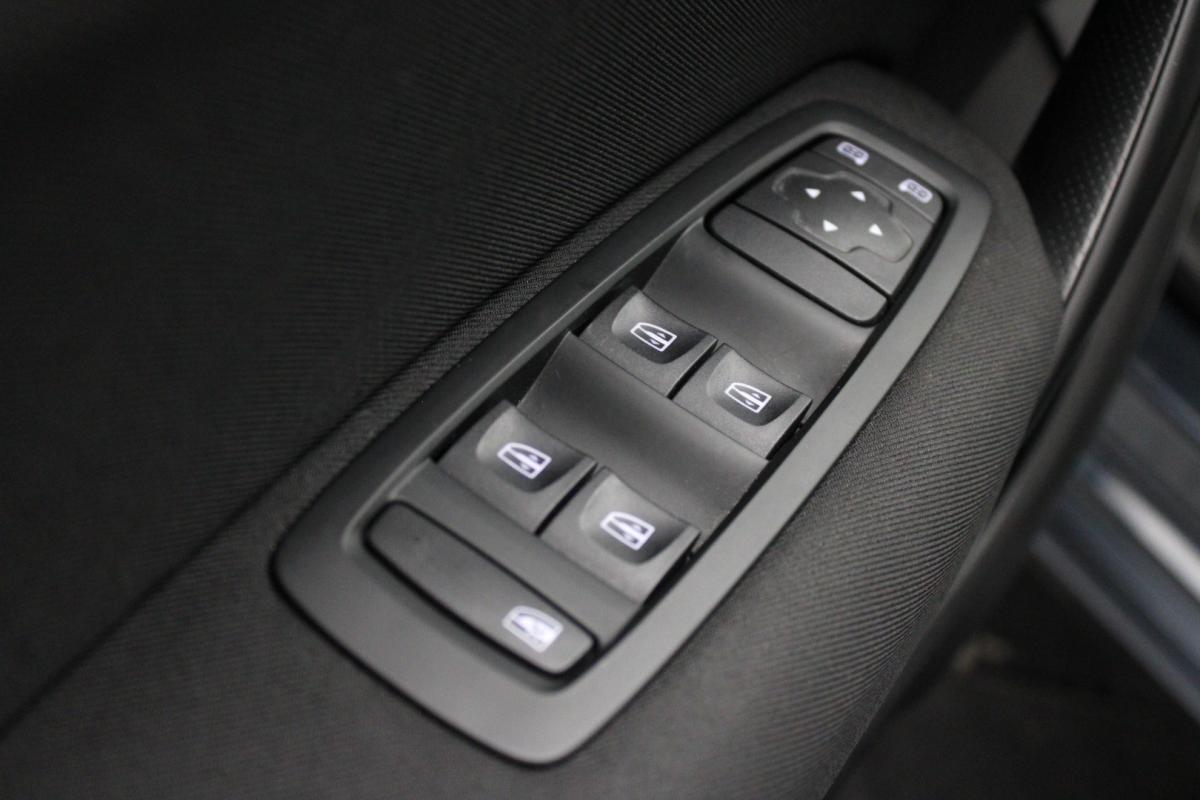 renault-megane-sport-tourer-2021-hibrido-a-gasolina-1598cc