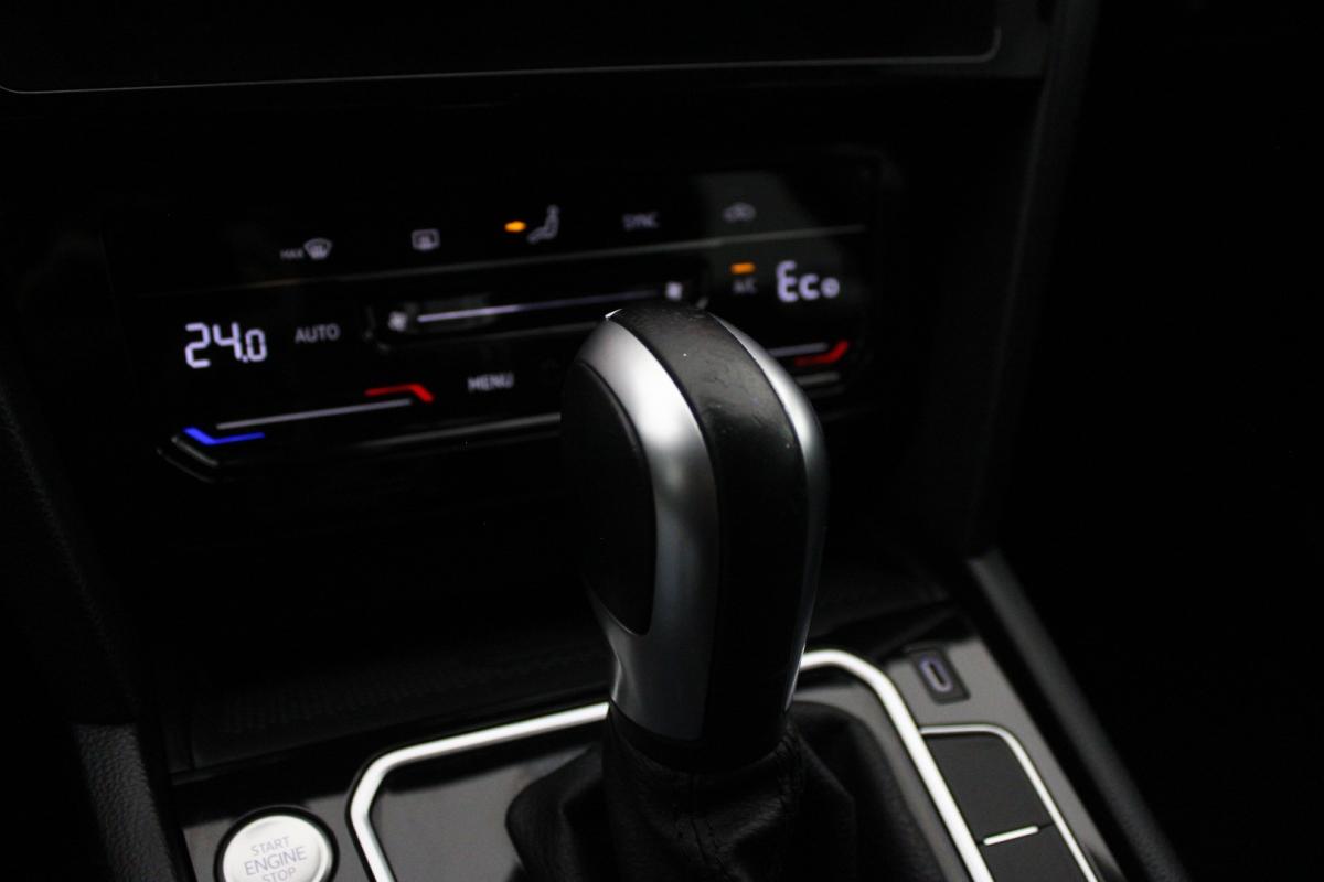 volkswagen-passat-2021-hibrido-a-gasolina-1395cc