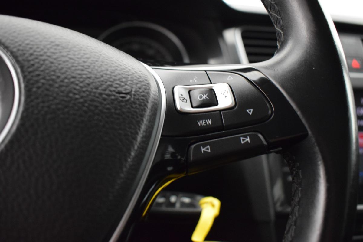 volkswagen-golf-variant-2018-diesel-1598cc