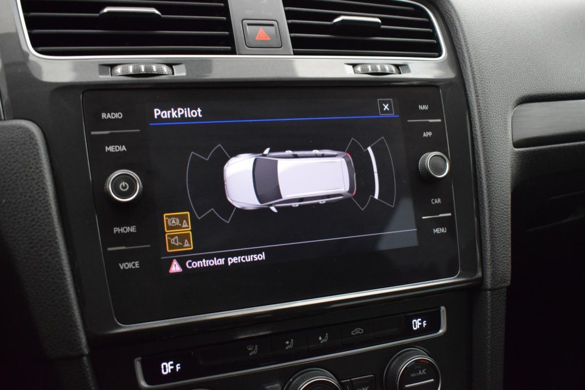 volkswagen-golf-variant-2018-diesel-1598cc