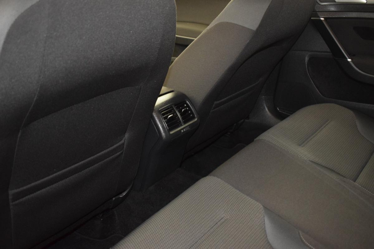 volkswagen-golf-variant-2018-diesel-1598cc