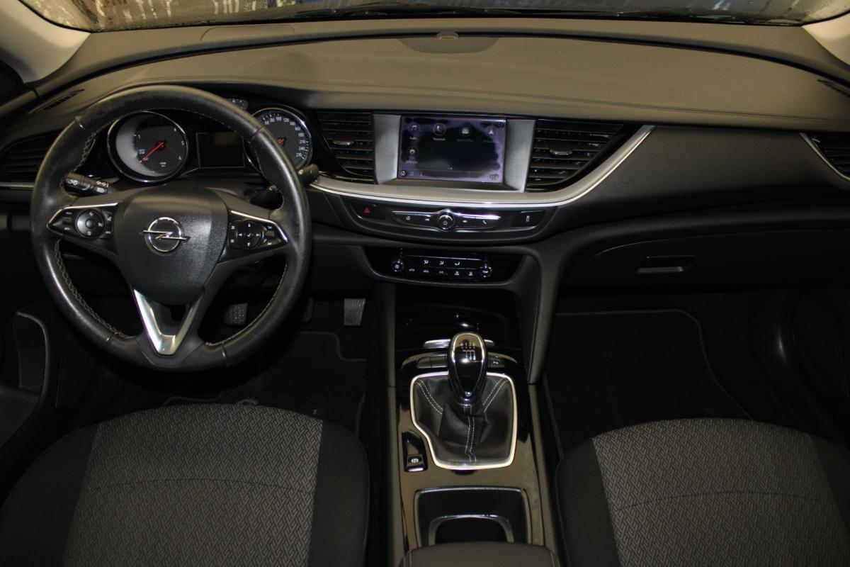 opel-insignia-2019-diesel-1598cc