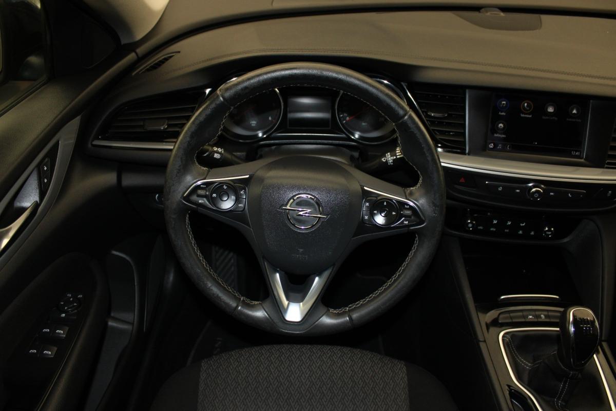 opel-insignia-2019-diesel-1598cc
