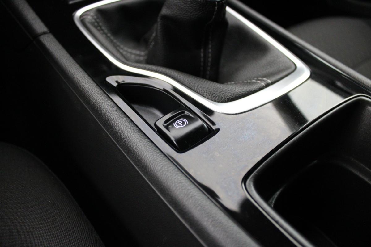 opel-insignia-2019-diesel-1598cc