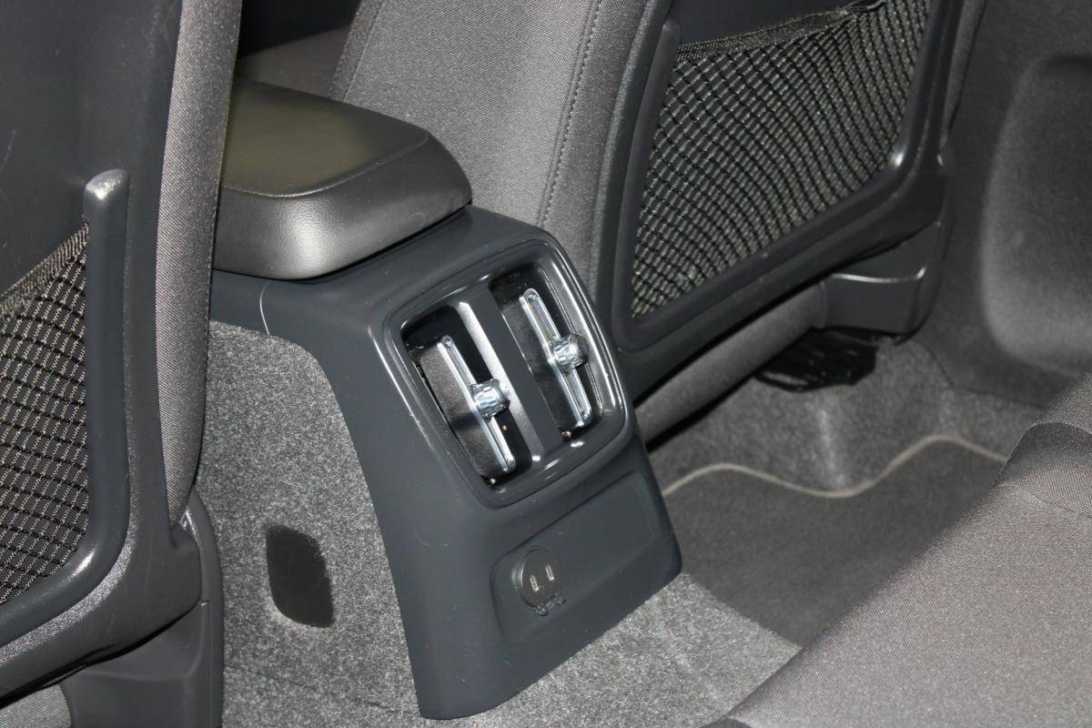 volvo-xc40-2020-hibrido-a-gasolina-1477cc