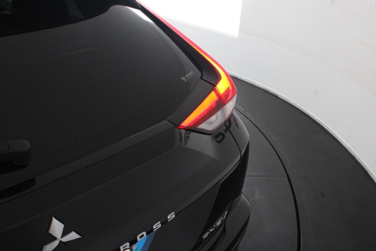 mitsubishi-eclipse-cross-2022-hibrido-a-gasolina-2360cc
