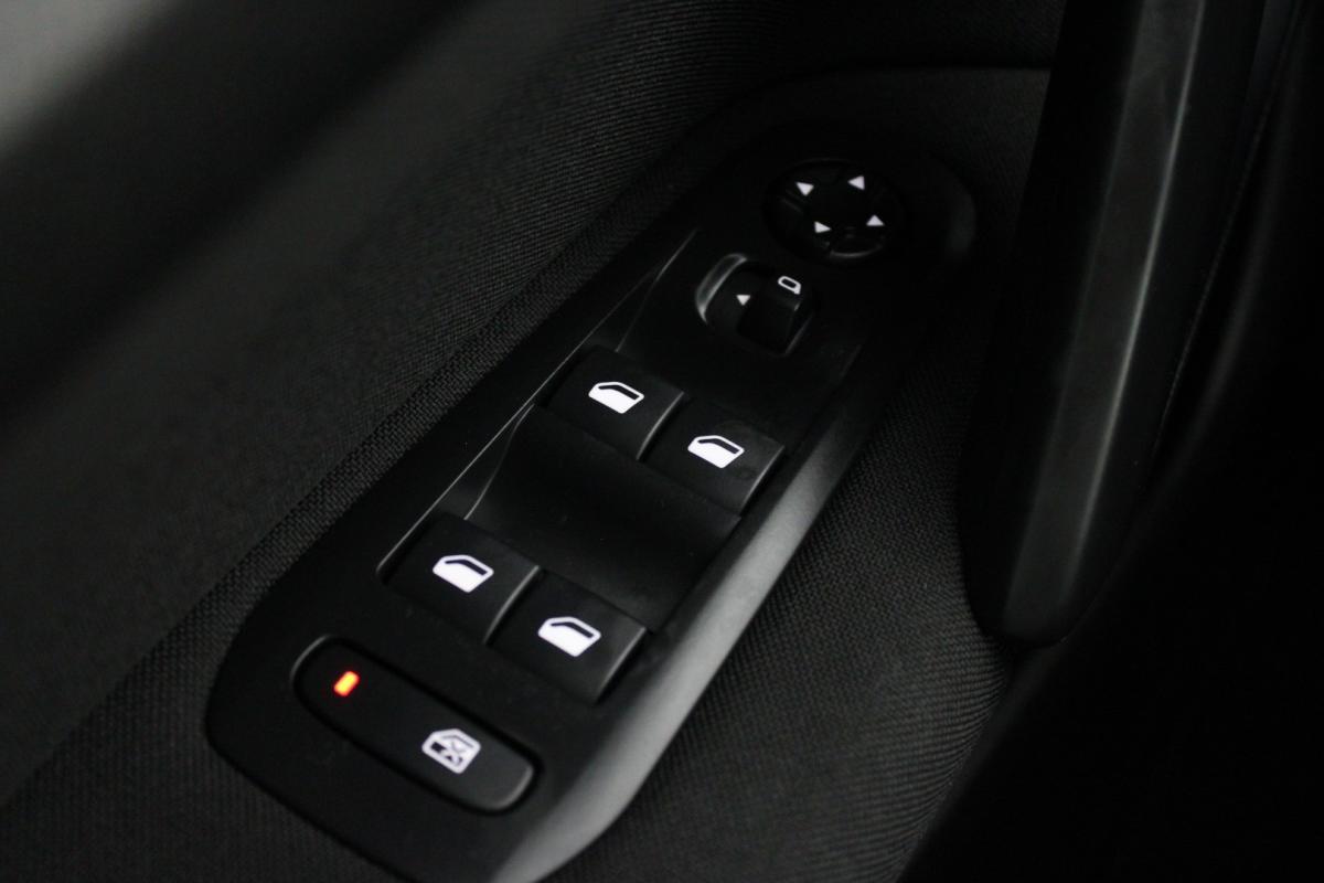 peugeot-308-2019-diesel-1499cc