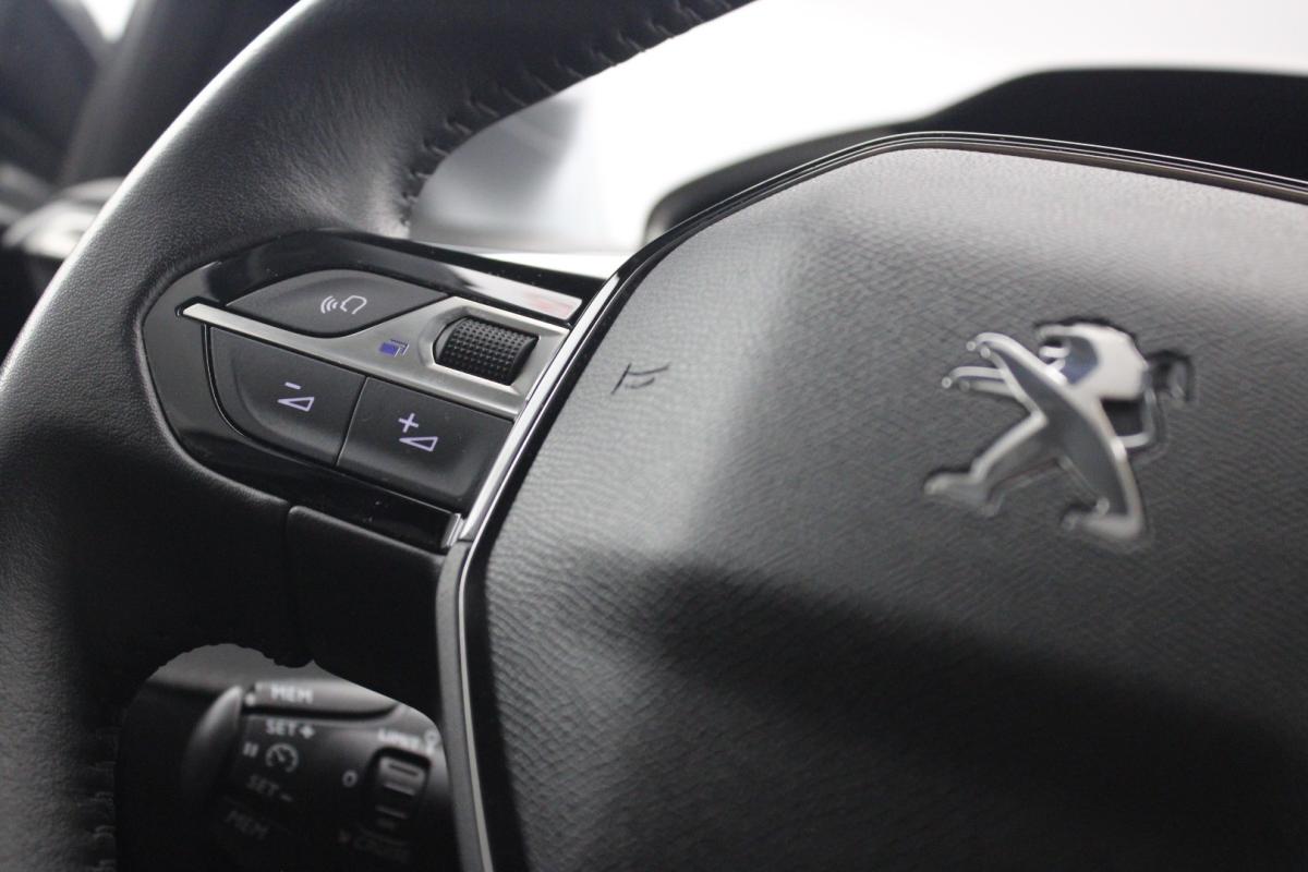 peugeot-208-2023-diesel-1499cc