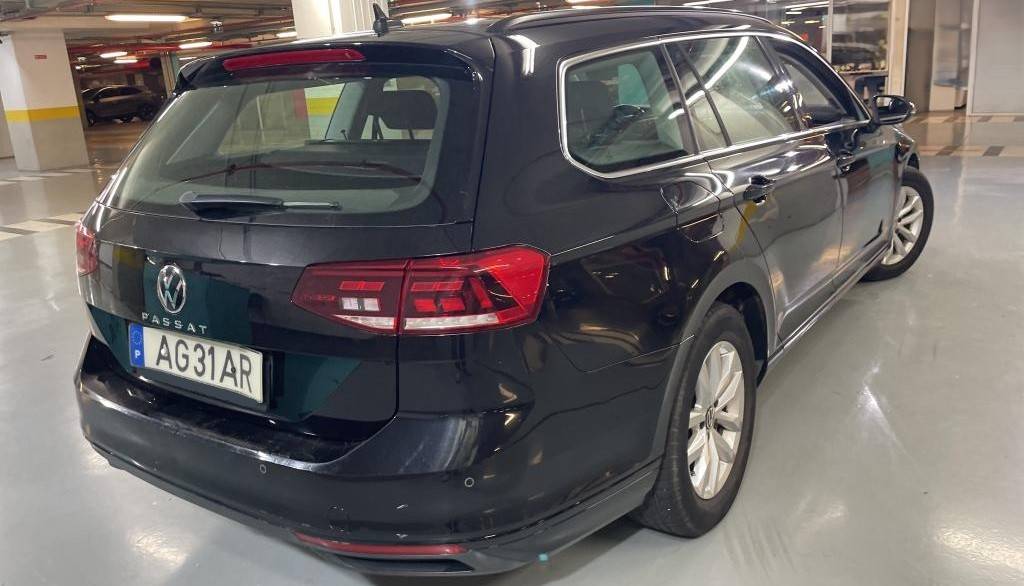 volkswagen-passat-variant-2021-diesel-1968cc