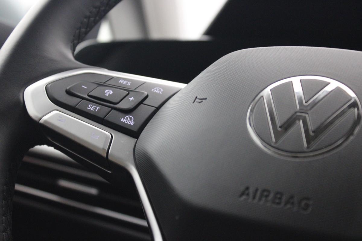 volkswagen-golf-2025-hibrido-a-gasolina-1498cc
