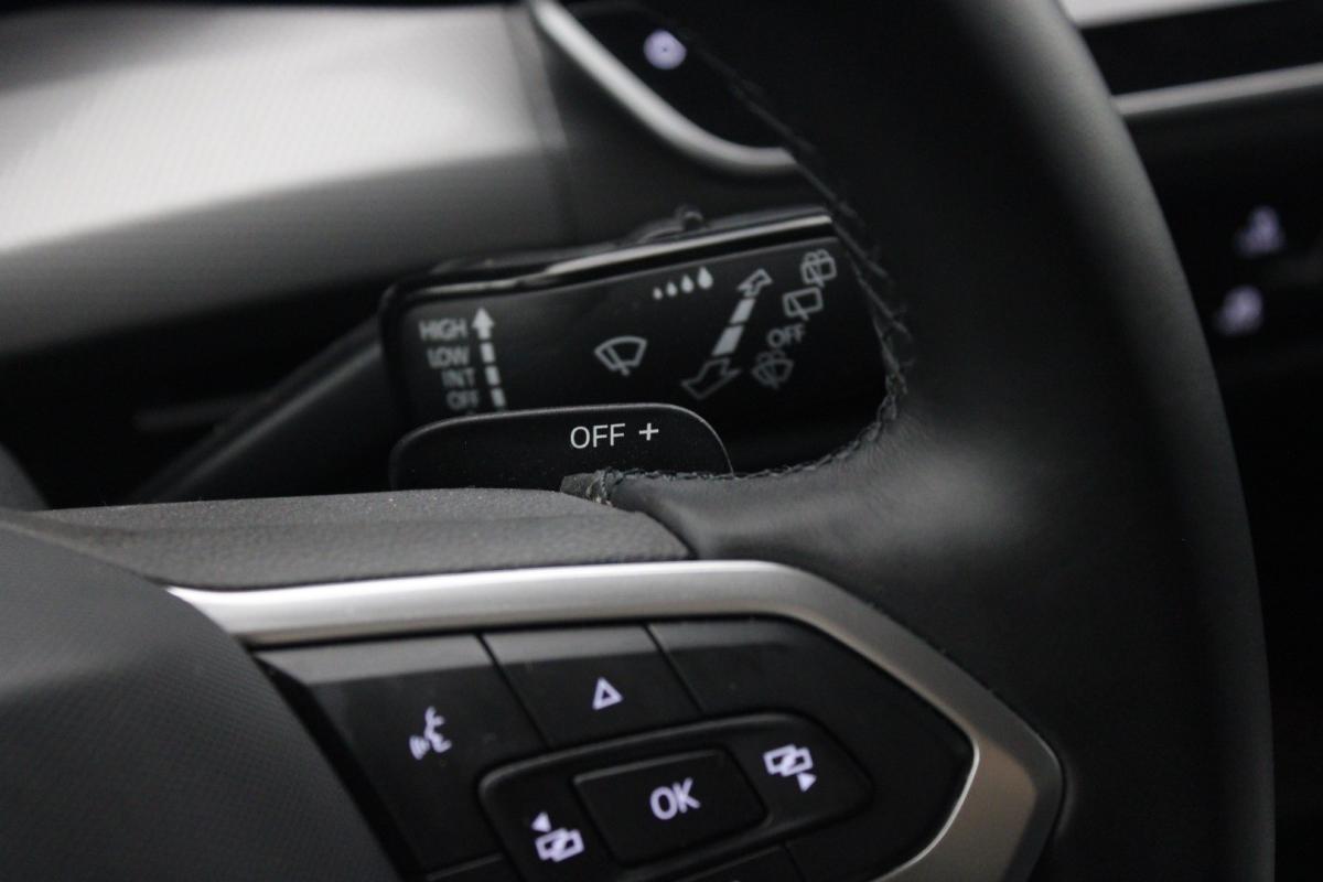 volkswagen-golf-2025-hibrido-a-gasolina-1498cc