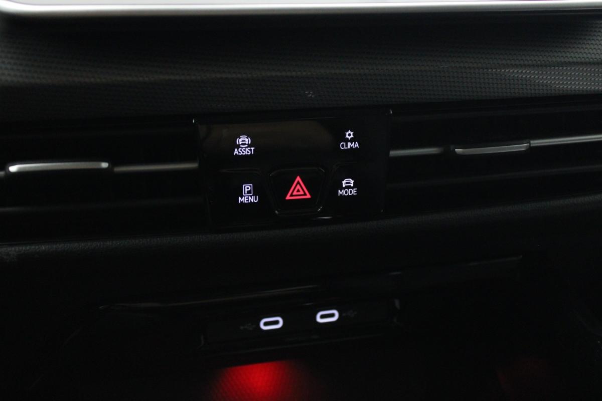 volkswagen-golf-2025-hibrido-a-gasolina-1498cc
