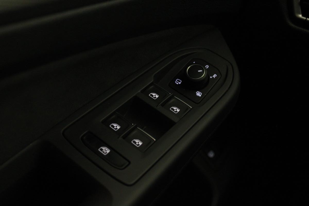 volkswagen-golf-2025-hibrido-a-gasolina-1498cc