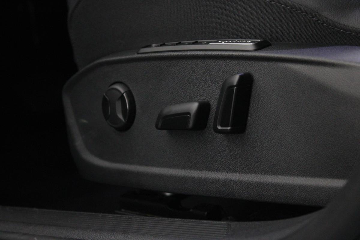volkswagen-golf-2025-hibrido-a-gasolina-1498cc