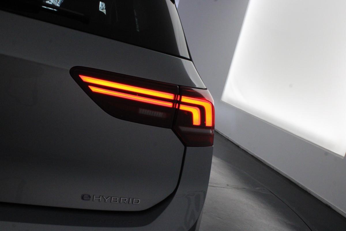 volkswagen-golf-2025-hibrido-a-gasolina-1498cc