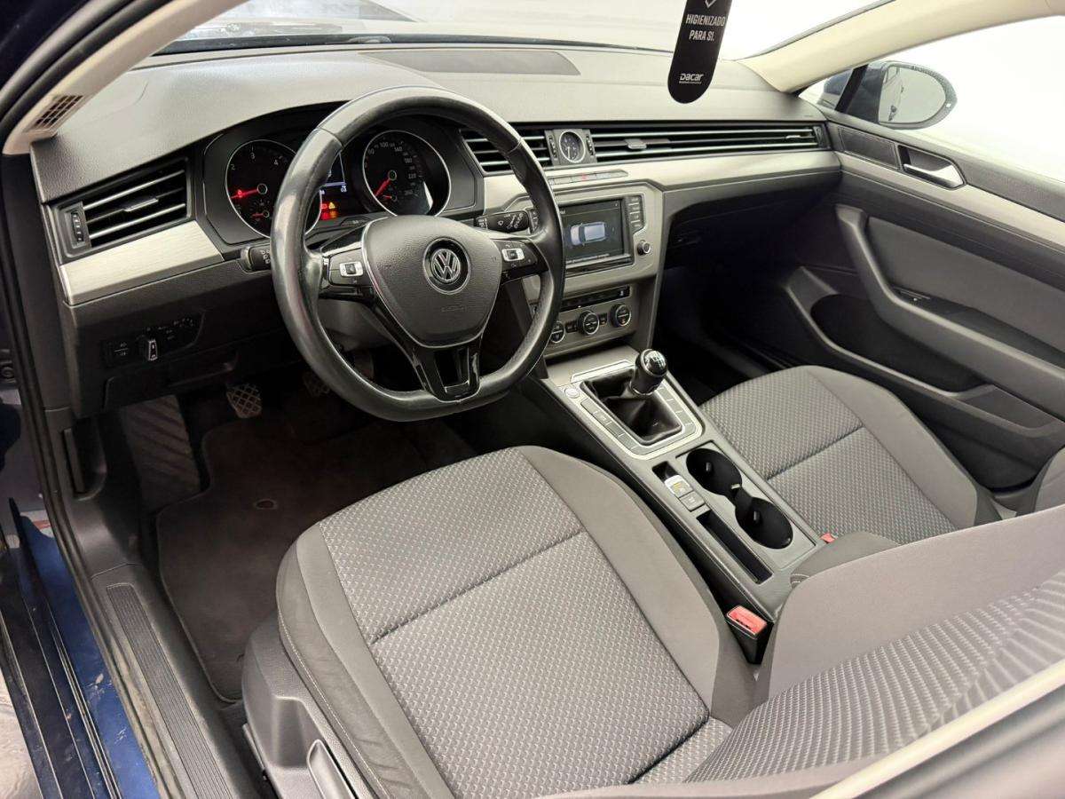 volkswagen-passat-variant-2015-diesel-1598cc