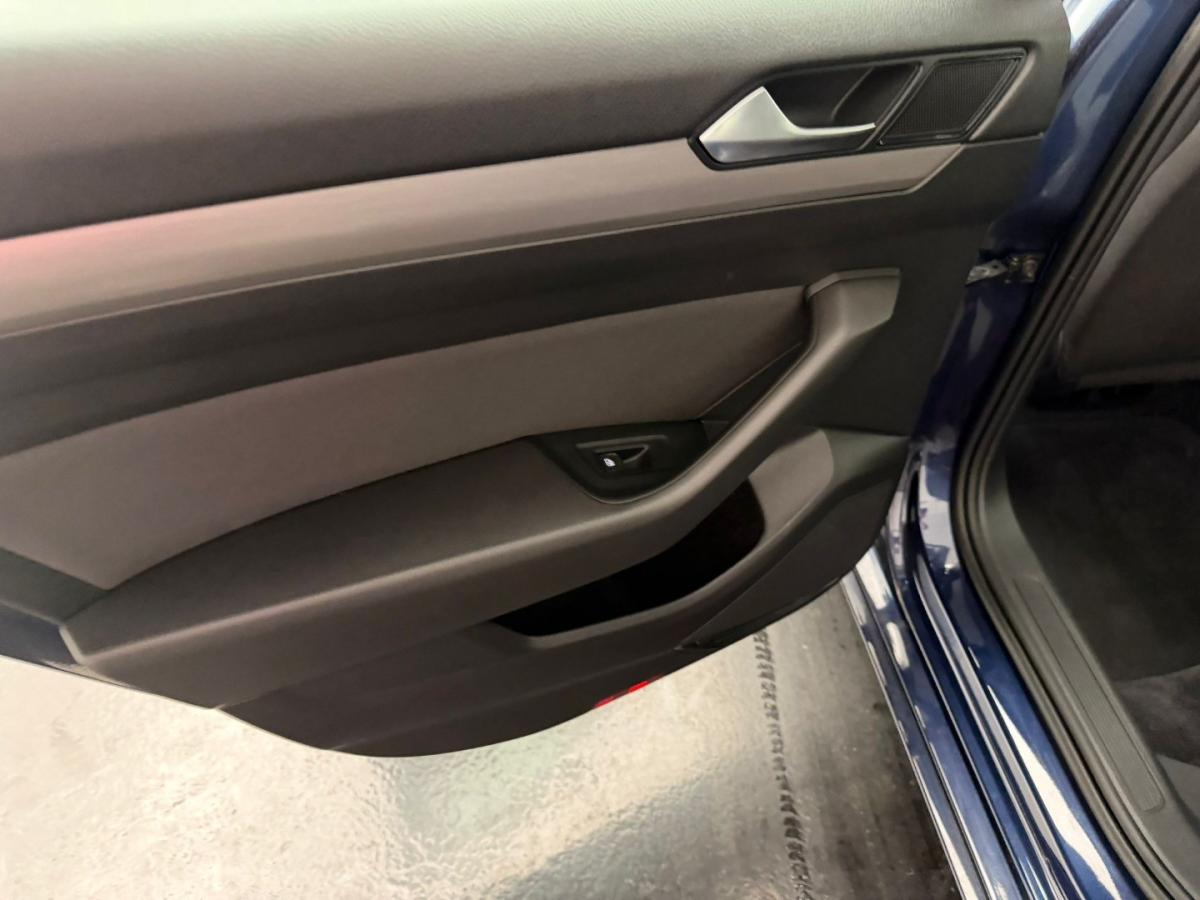 volkswagen-passat-variant-2015-diesel-1598cc