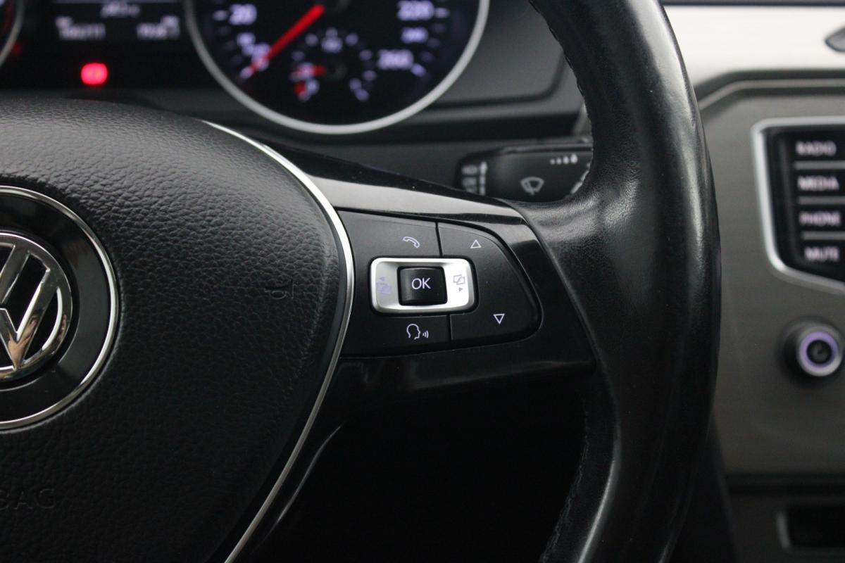 volkswagen-passat-variant-2017-diesel-1598cc
