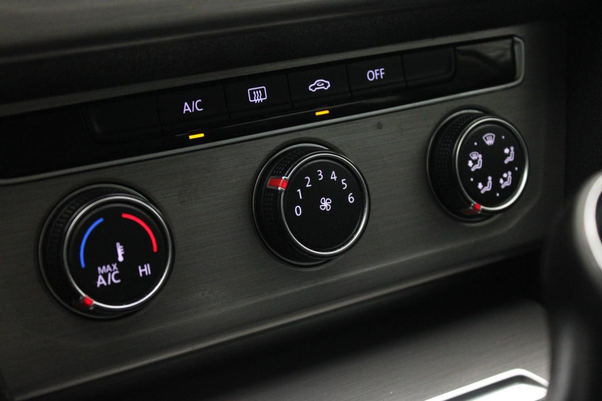 volkswagen-passat-variant-2017-diesel-1598cc
